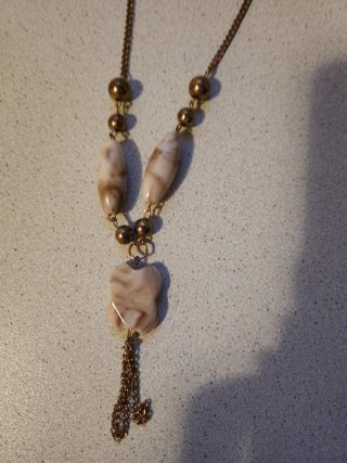 Collana donna con pietre color beige e marrone