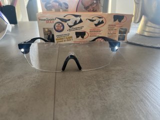 Occhiali ingranditori con luce Power Zoom Max