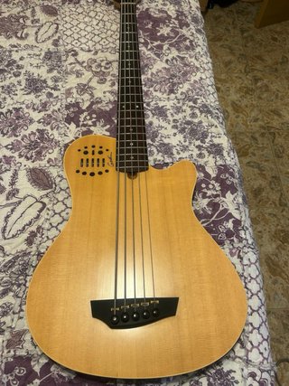 Bajo Godin A5