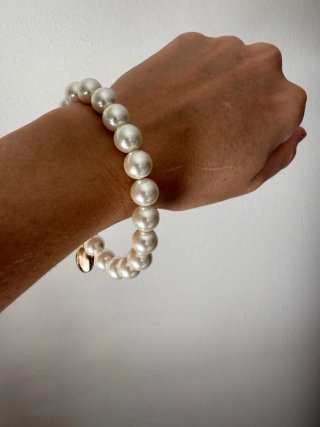 Pulsera perlas grandes dije Piscis Avon