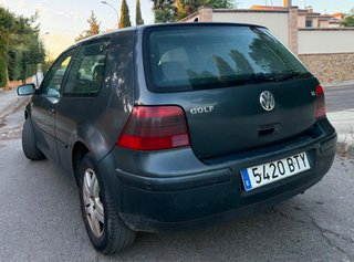 Volkswagen Golf 2003