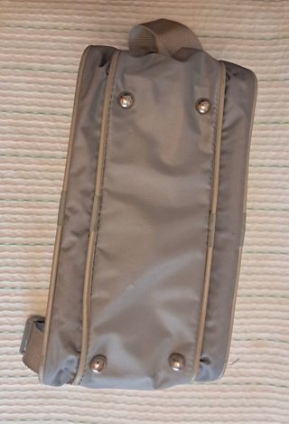 Bolsa de mano para viaje gris y roja