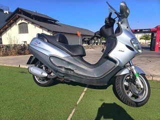 Moto ideal para ciudad- Pocos Km. Muy estable