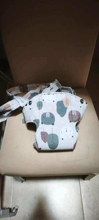 Mochila portabebés con estampado de osos