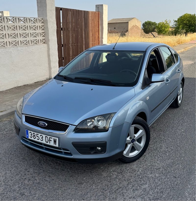 Ford Focus 2006 - foto 1