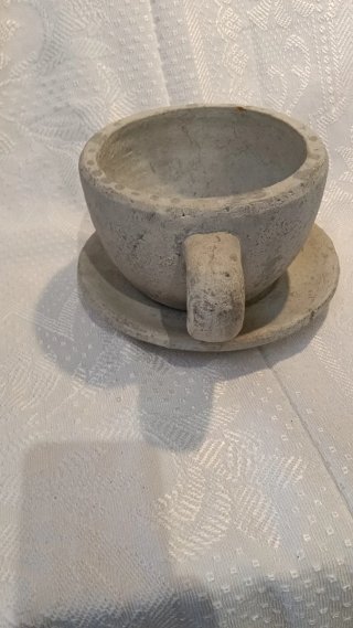 Vaso tazza con piattino in pietra