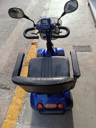 Moto eléctrica para mayores y minusválidos