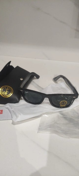 Occhiali da sole Ray-Ban Wayfarer neri