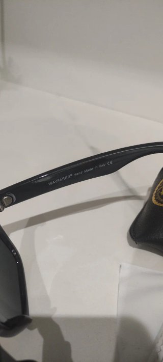 Gafas de sol Rày-Ban Wayfarèr negras y plateadas