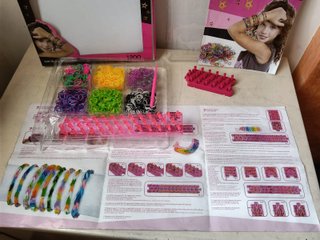 Kit per braccialetti con telai e anellini Rainbow