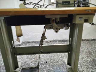 Máquinas de coser industriales  Las dos 450