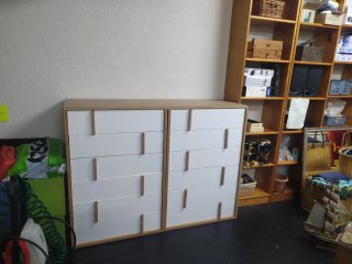 Doble cajonera de madera