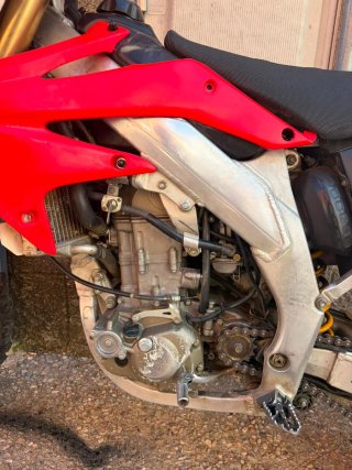 Honda CRF 450 Motocross Roja y Blanca