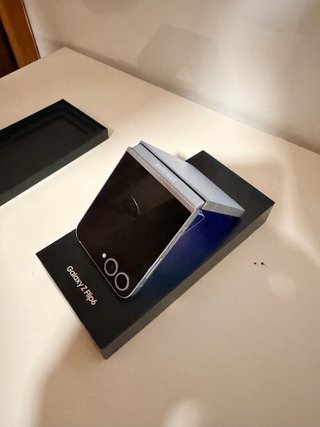 Samsung Galaxy Z Flip 6