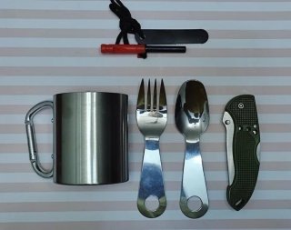 OFERTA!  JUEGO  SURVIVAL CAMPING + REGALO PEDERNAL