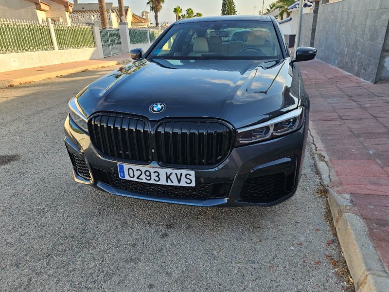 BMW Serie 7 2019 - foto 1