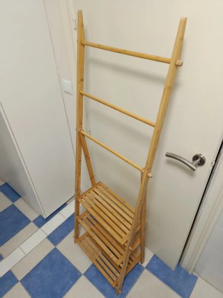 Estantería bambú con toallero + Perchero