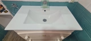 Lavabo de baño con mueble de cajones