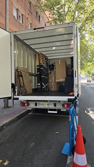 Transportes y mudanzas