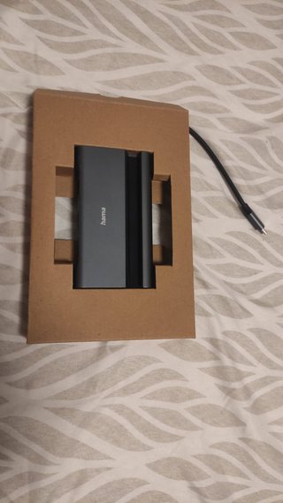 Adaptador Hama USB-C Multipuerto + Stand