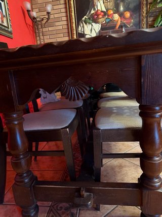 Mesa madera maciza y 6 sillas antiguas