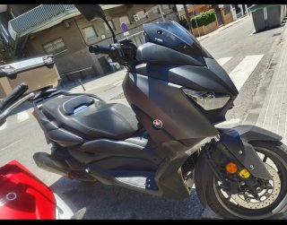 Yamaha XMAX  400Negra Maxi-Scooter