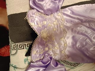 Vestido de fiesta morado y plateado