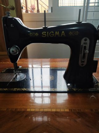 Máquina de coser antigua