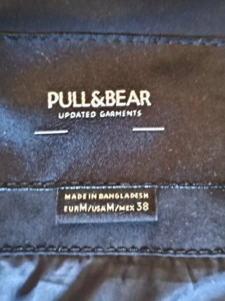Cazadora Canguro Anorak Pull & Bear - Talla M