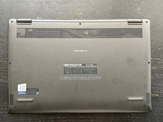 Dell Latitude 3301 Portátil