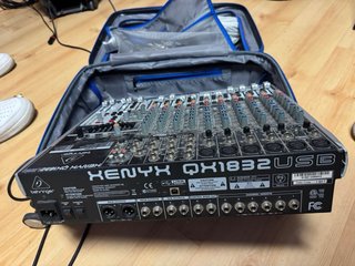 Behringer XENYX QX1832USB Mixer
