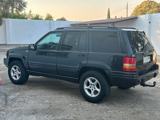 Jeep Grand Cherokee V8 5.9