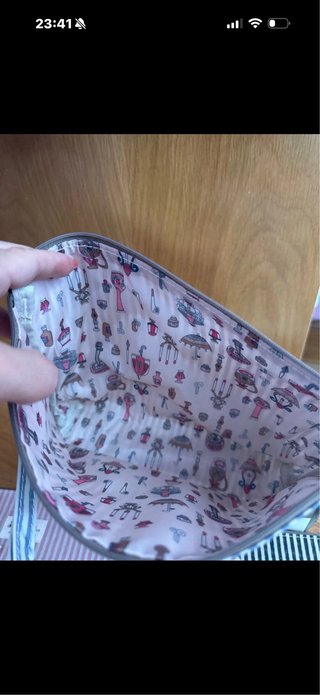 Bolsos de mano a rayas