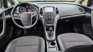 Opel Astra 2011