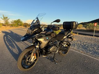 BMW R 1250GS. FULL EXTRAS. TODAS REVISIONES en BMW
