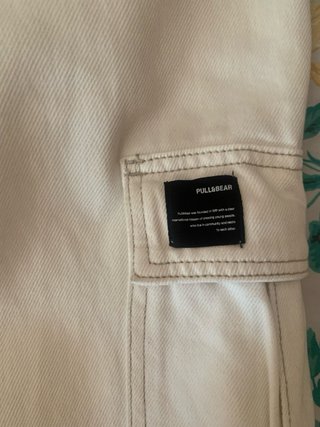 Pantalón blanco Pull&Bear