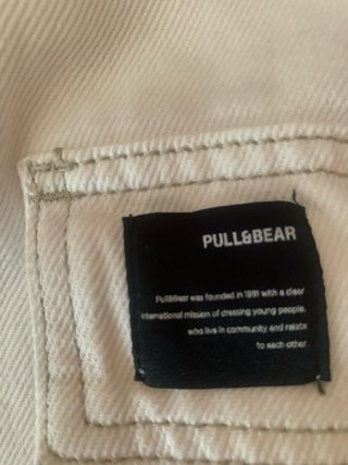 Pantalón blanco Pull&Bear