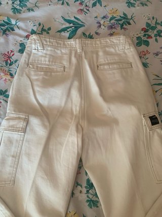 Pantalón blanco Pull&Bear