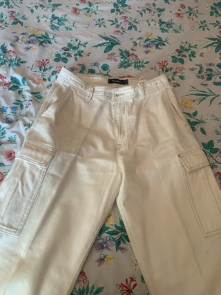 Pantalón blanco Pull&Bear