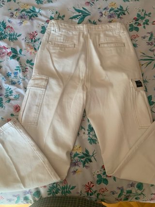 Pantalón blanco Pull&Bear