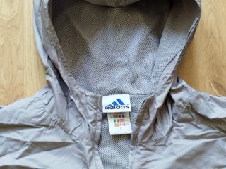 Sudadera Adidas con capucha beige y azul