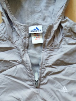 Sudadera Adidas con capucha beige y azul