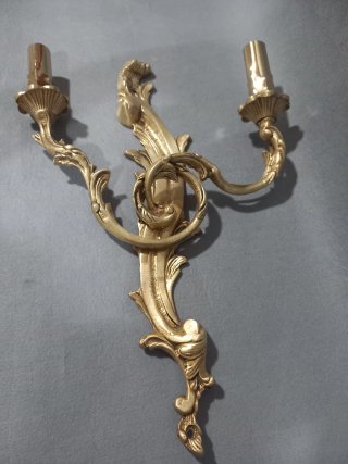 Candelabro de bronce estilo barroco