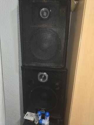 Altavoces negros
