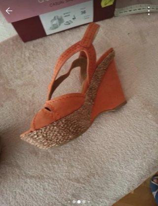Sandalias cuña Doralatina Naranja