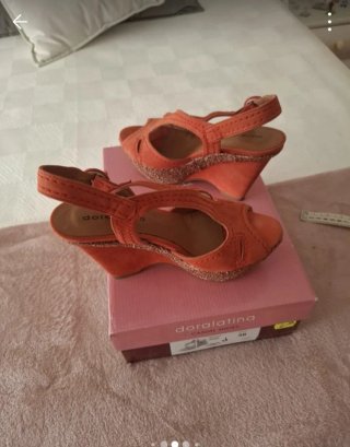 Sandalias cuña Doralatina Naranja
