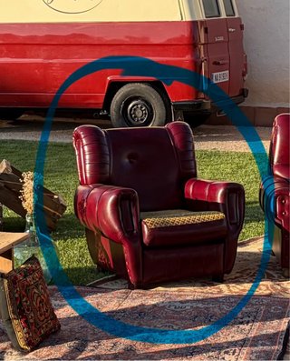 Set de sofas vintage ideal para boda alternativa