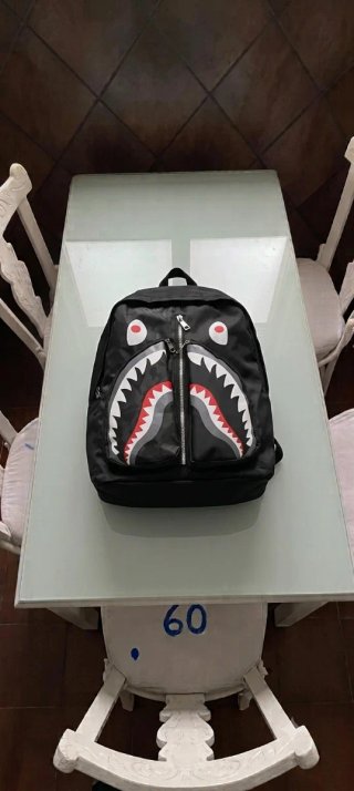 Mochila BAPE Tiburón Negra Multicolor