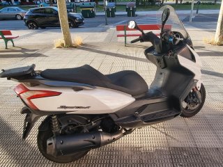 Kymco Superdink 125cc Maxi Scooter