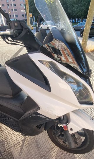 Kymco Superdink 125cc Maxi Scooter